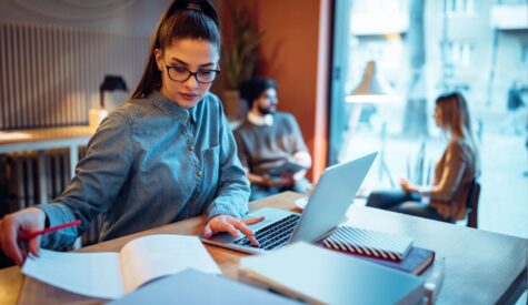 woman-book-laptop